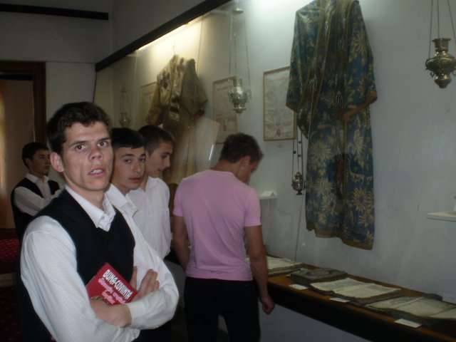 IN MUZEUL MANASTIRII CERNICA