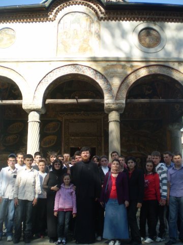 MANASTIREA COZIA